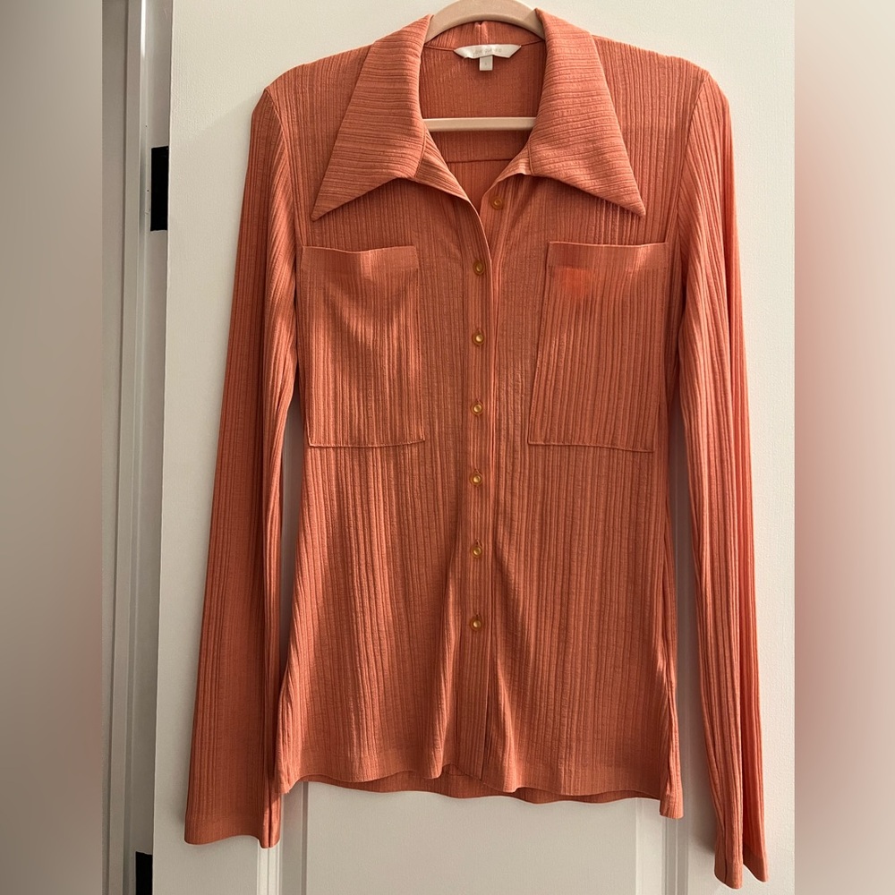 Low Classic Ribbed Button Down
